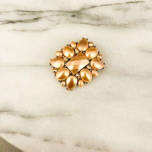 Liz Claiborne Brooch |‎ Peach Acrylic on Gold-Tone Metal | Vintage Fashion Pin
